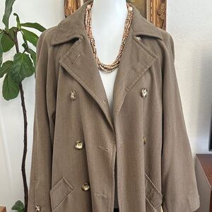 Vintage Neiman Marcus Women's Double-Breasted trench Coat in Taupey olive